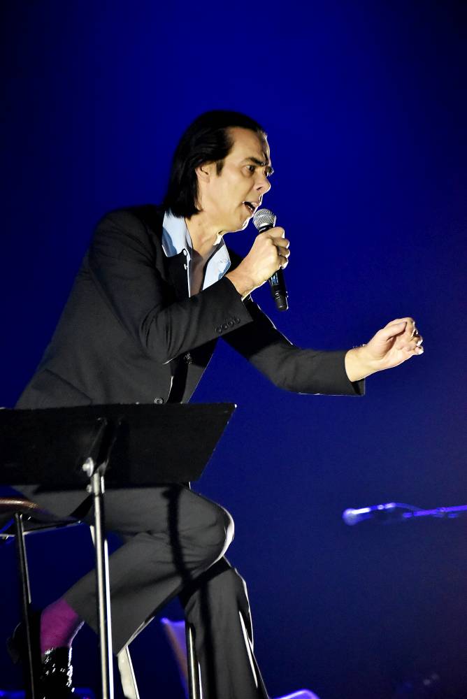 Uhrančivý Nick Cave v Praze druhým objektivem