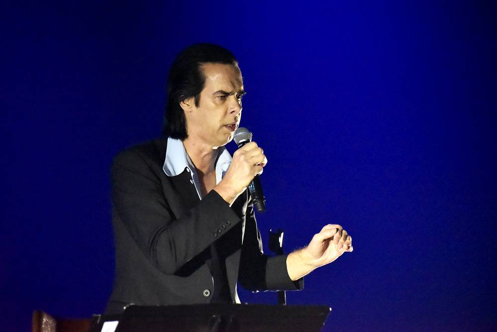 Uhrančivý Nick Cave v Praze druhým objektivem