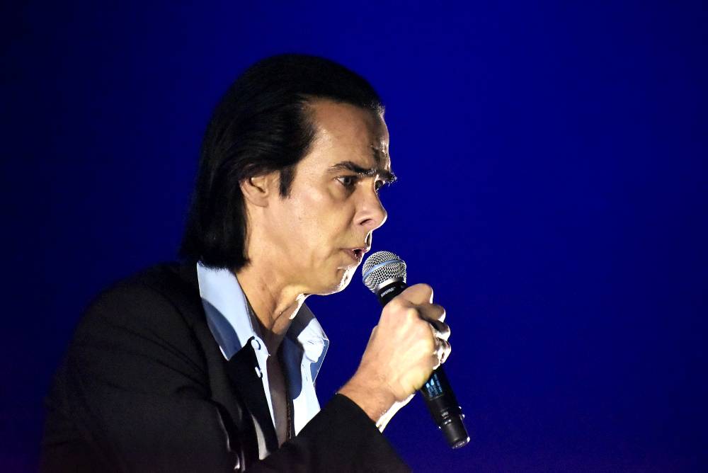 Uhrančivý Nick Cave v Praze druhým objektivem
