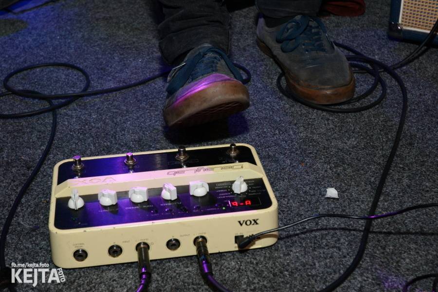 Klub Chapeau Rouge oslavil své 98. narozeniny, zahráli Kapitán Demo, Vložte kočku nebo Ghost Of You