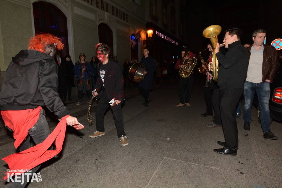 Klub Chapeau Rouge oslavil své 98. narozeniny, zahráli Kapitán Demo, Vložte kočku nebo Ghost Of You