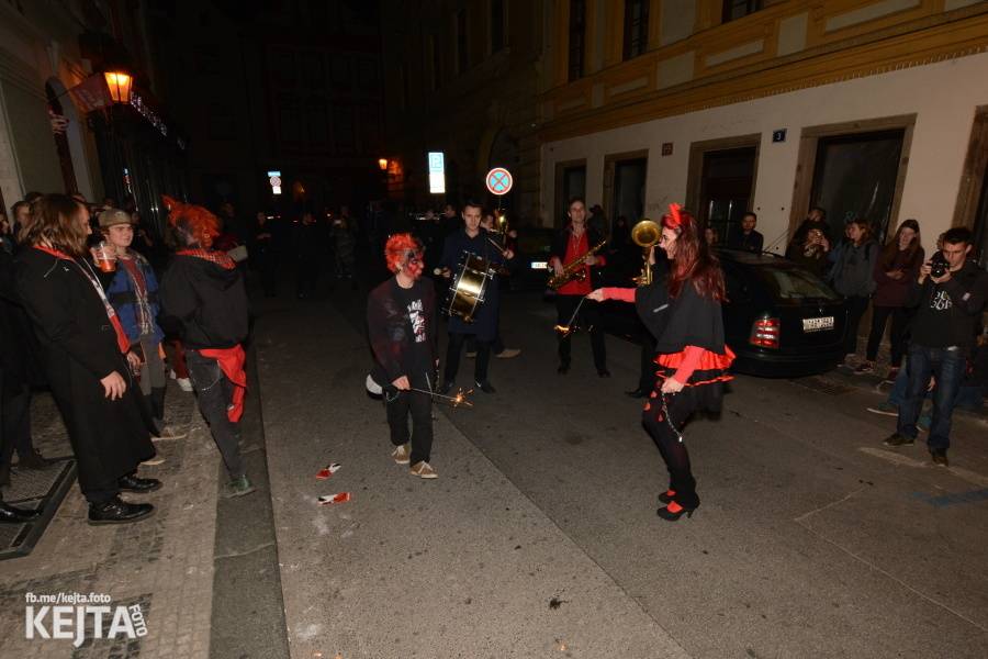 Klub Chapeau Rouge oslavil své 98. narozeniny, zahráli Kapitán Demo, Vložte kočku nebo Ghost Of You