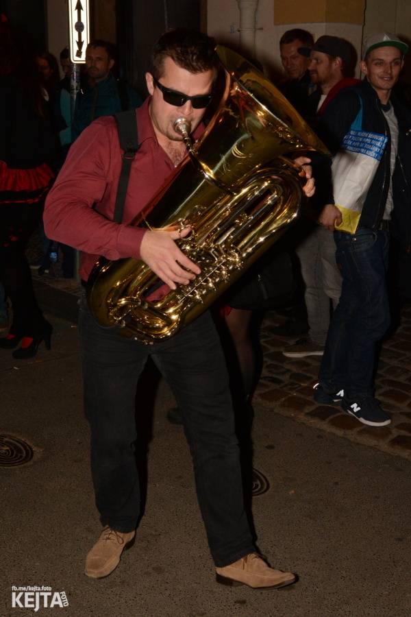 Klub Chapeau Rouge oslavil své 98. narozeniny, zahráli Kapitán Demo, Vložte kočku nebo Ghost Of You