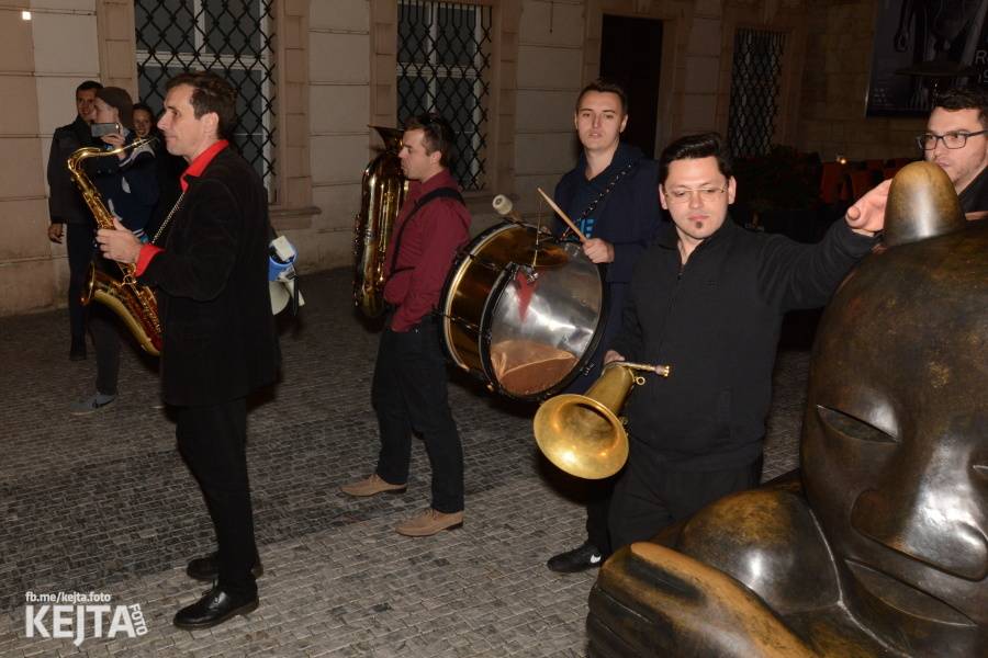 Klub Chapeau Rouge oslavil své 98. narozeniny, zahráli Kapitán Demo, Vložte kočku nebo Ghost Of You