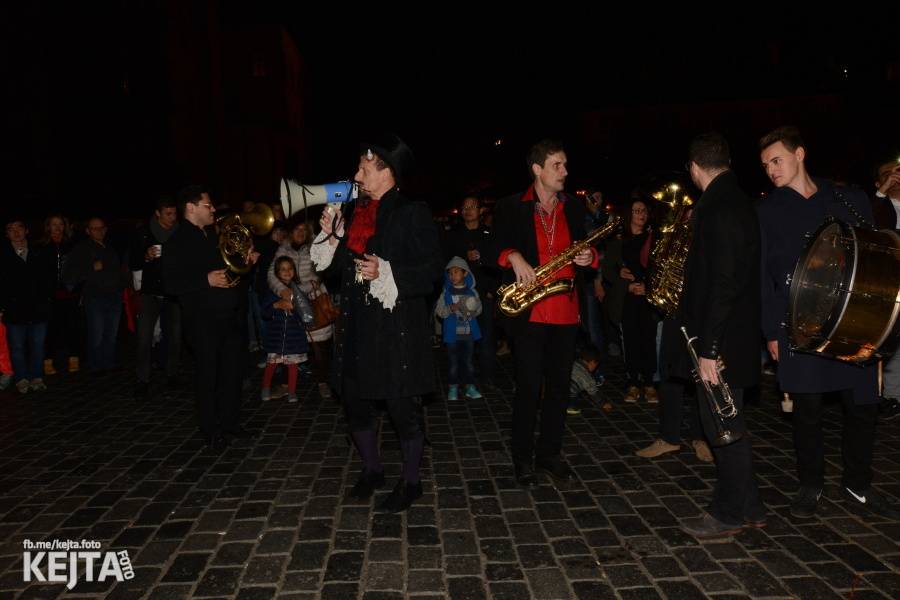 Klub Chapeau Rouge oslavil své 98. narozeniny, zahráli Kapitán Demo, Vložte kočku nebo Ghost Of You