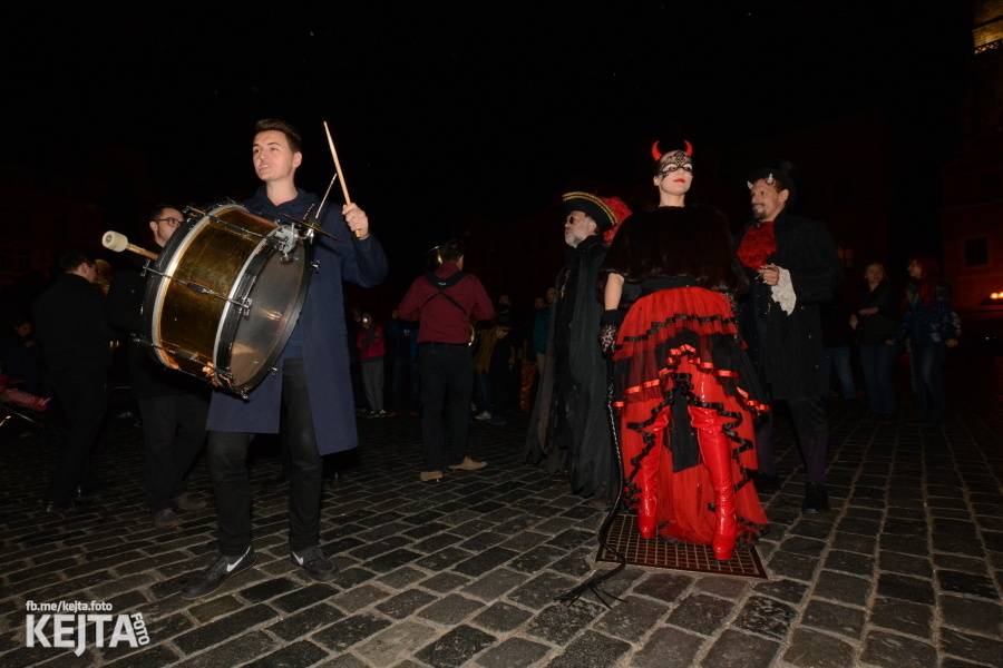 Klub Chapeau Rouge oslavil své 98. narozeniny, zahráli Kapitán Demo, Vložte kočku nebo Ghost Of You