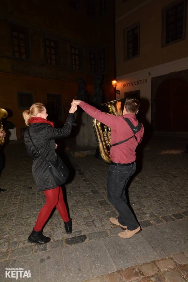 Klub Chapeau Rouge oslavil své 98. narozeniny, zahráli Kapitán Demo, Vložte kočku nebo Ghost Of You