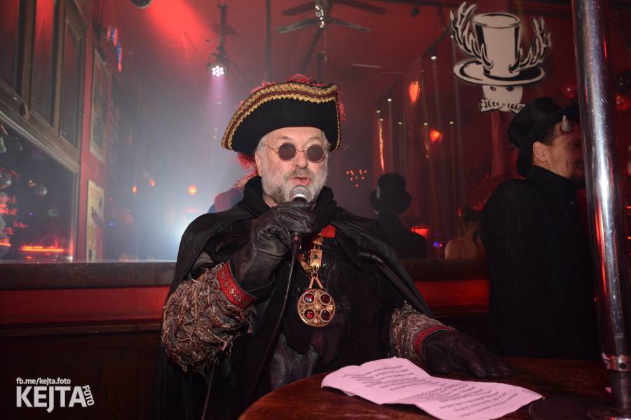 Klub Chapeau Rouge oslavil své 98. narozeniny, zahráli Kapitán Demo, Vložte kočku nebo Ghost Of You