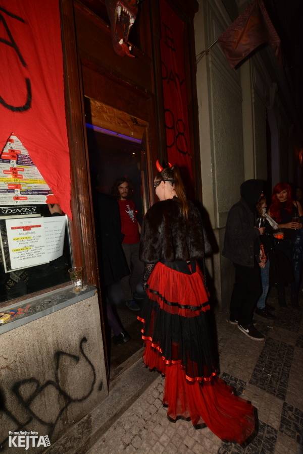 Klub Chapeau Rouge oslavil své 98. narozeniny, zahráli Kapitán Demo, Vložte kočku nebo Ghost Of You