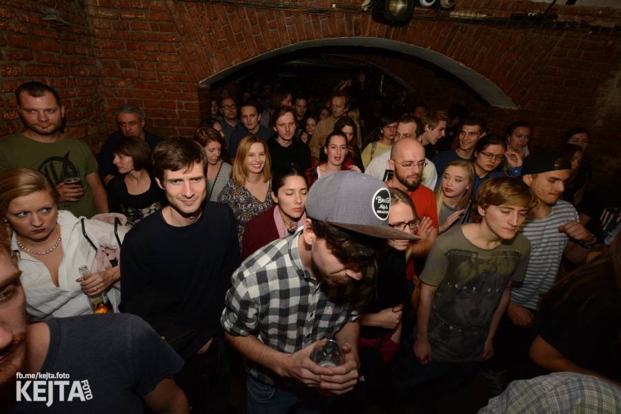 Klub Chapeau Rouge oslavil své 98. narozeniny, zahráli Kapitán Demo, Vložte kočku nebo Ghost Of You