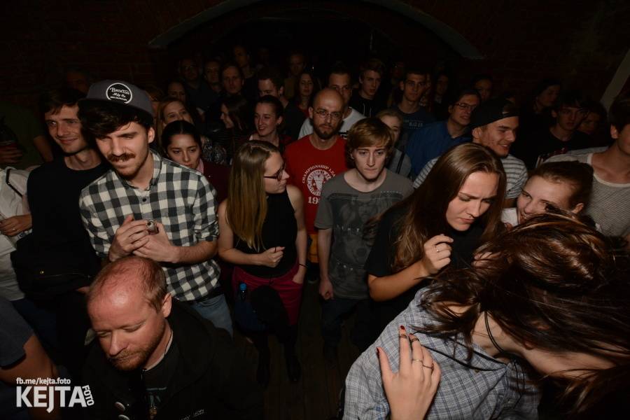 Klub Chapeau Rouge oslavil své 98. narozeniny, zahráli Kapitán Demo, Vložte kočku nebo Ghost Of You