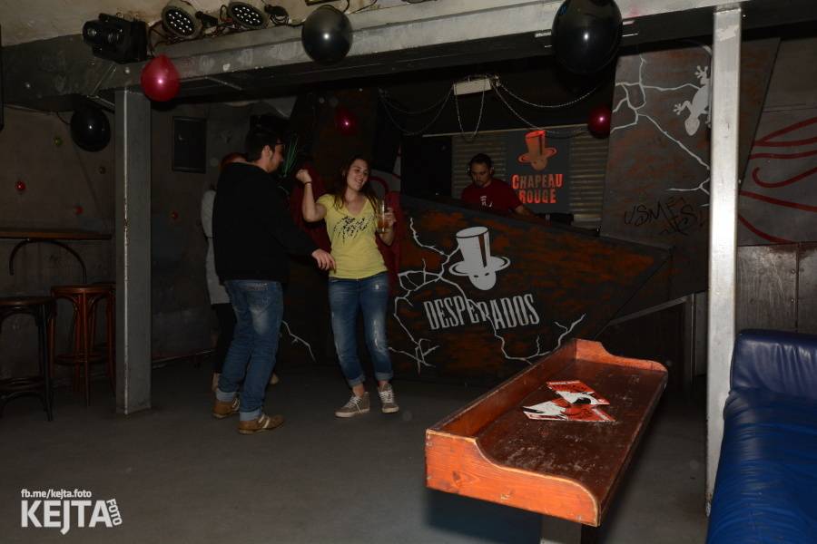 Klub Chapeau Rouge oslavil své 98. narozeniny, zahráli Kapitán Demo, Vložte kočku nebo Ghost Of You