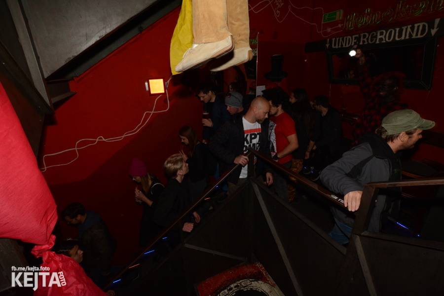 Klub Chapeau Rouge oslavil své 98. narozeniny, zahráli Kapitán Demo, Vložte kočku nebo Ghost Of You