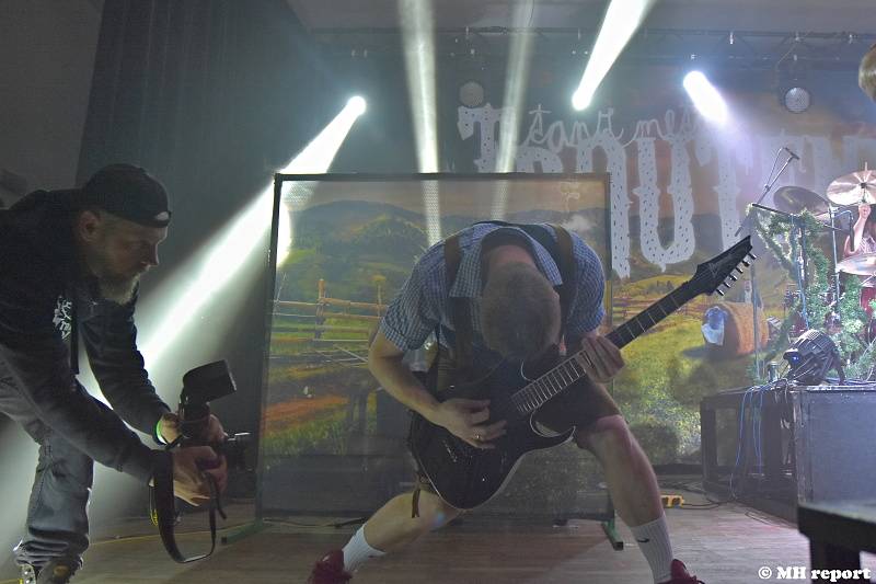 Trautenberk a Cocotte Minute rozpoutali peklo ve vyprodané Šeříkovce