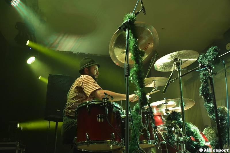 Trautenberk a Cocotte Minute rozpoutali peklo ve vyprodané Šeříkovce