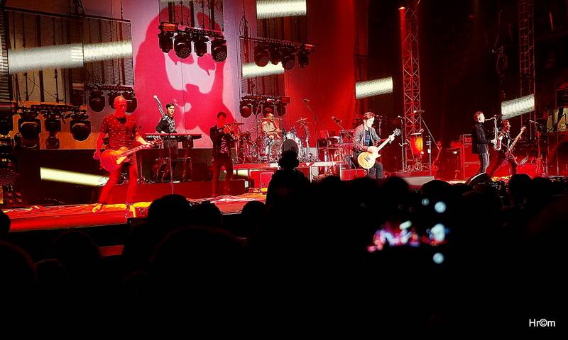 Chinaski vyprodali arénu v Hradci Králové a předvedli ohromující show