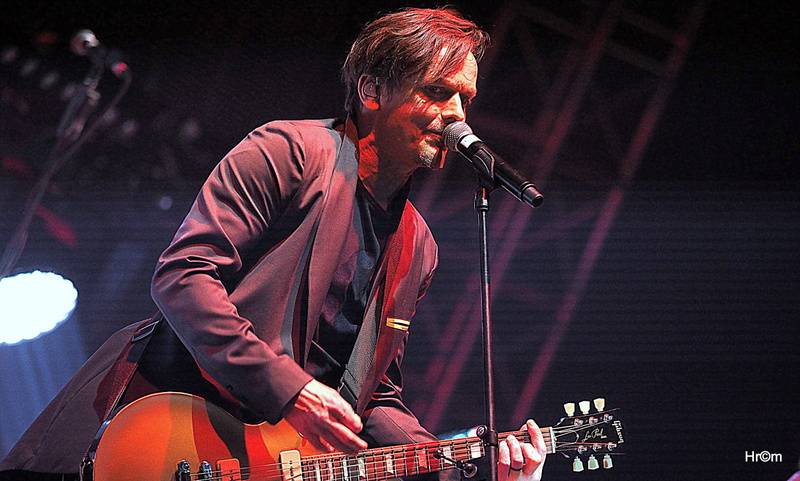 Chinaski vyprodali arénu v Hradci Králové a předvedli ohromující show