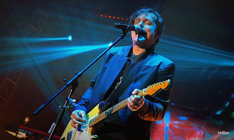 Chinaski vyprodali arénu v Hradci Králové a předvedli ohromující show