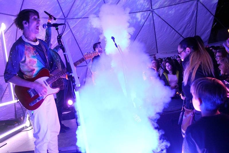 Nebe v Brně rozbalili své kočovné planetárium