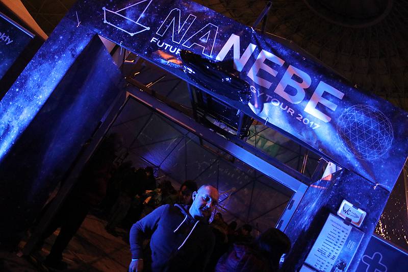 Nebe v Brně rozbalili své kočovné planetárium