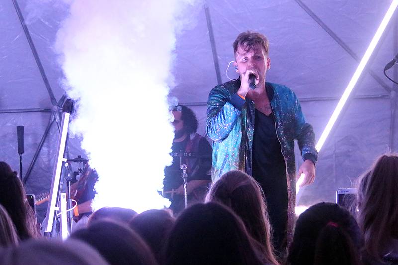 Nebe v Brně rozbalili své kočovné planetárium