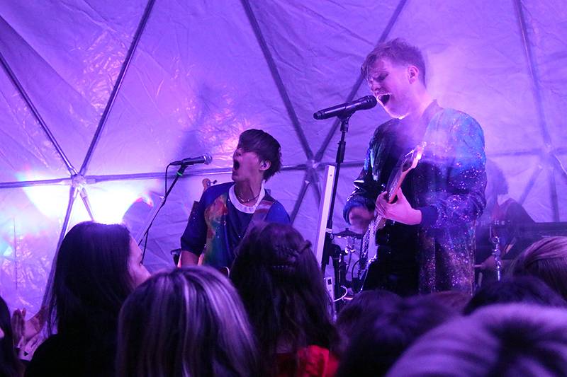 Nebe v Brně rozbalili své kočovné planetárium