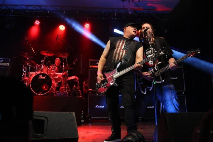 Ferat vstal z popela jako bájný Fénix, v Plzni slavil třicetiny