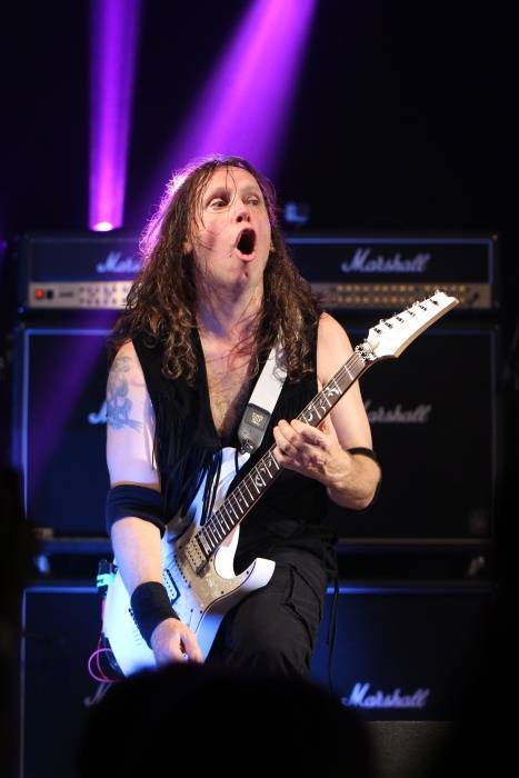 Ferat vstal z popela jako bájný Fénix, v Plzni slavil třicetiny