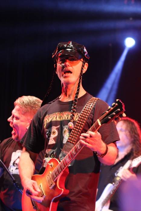 Ferat vstal z popela jako bájný Fénix, v Plzni slavil třicetiny