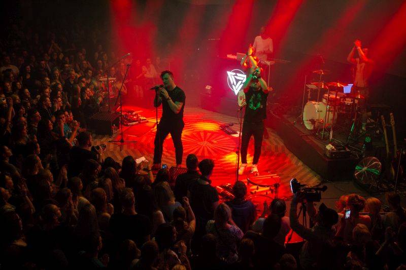 Poetika a Mirai pokřtili své debutové desky, kmotry byli Pokáč a Ewa Farna