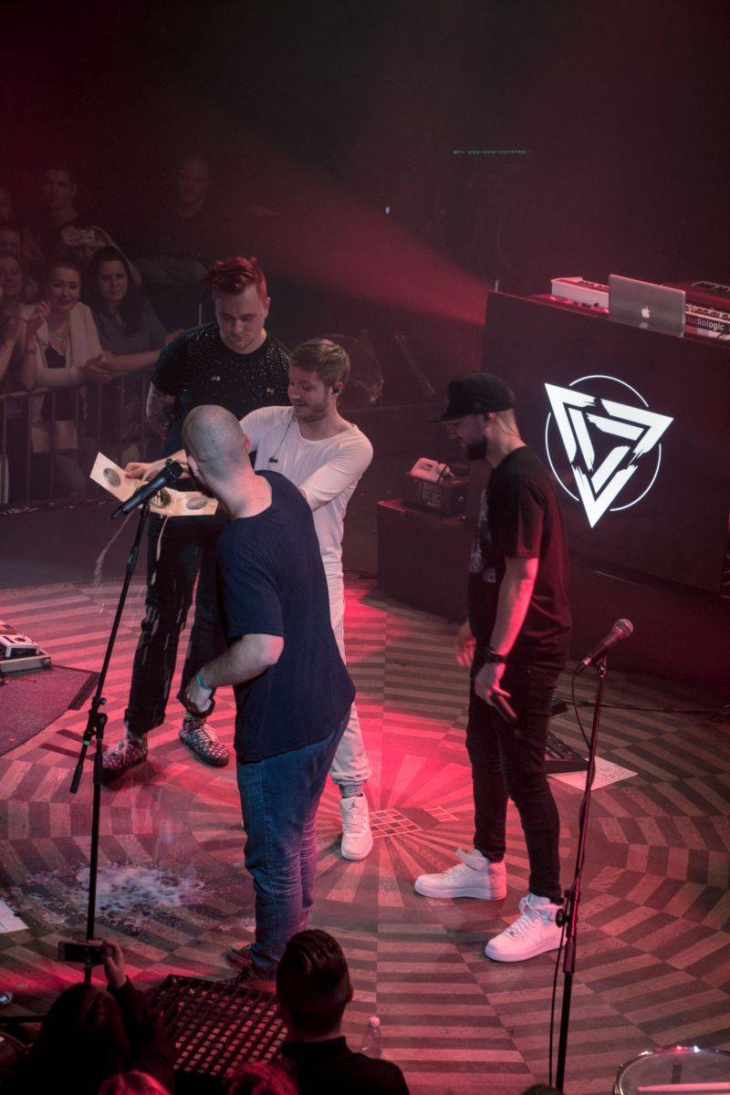 Poetika a Mirai pokřtili své debutové desky, kmotry byli Pokáč a Ewa Farna