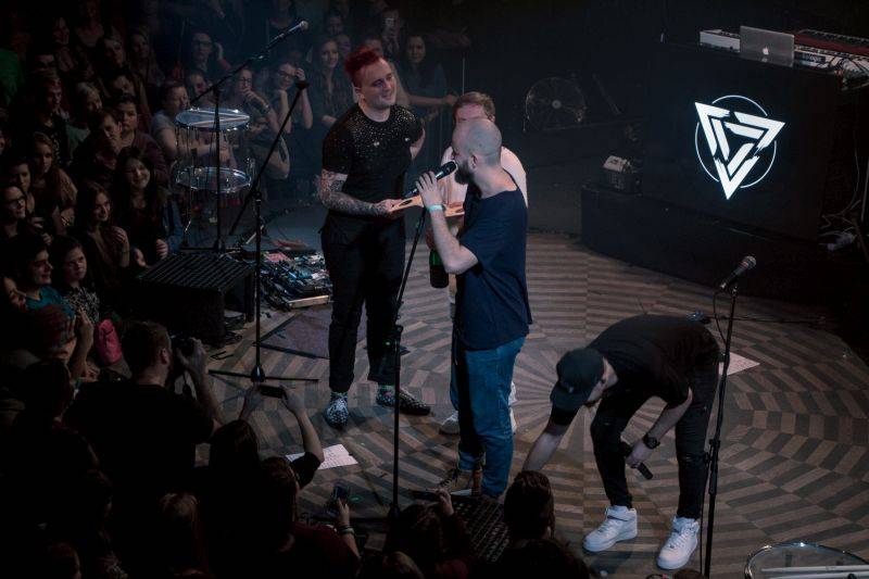 Poetika a Mirai pokřtili své debutové desky, kmotry byli Pokáč a Ewa Farna