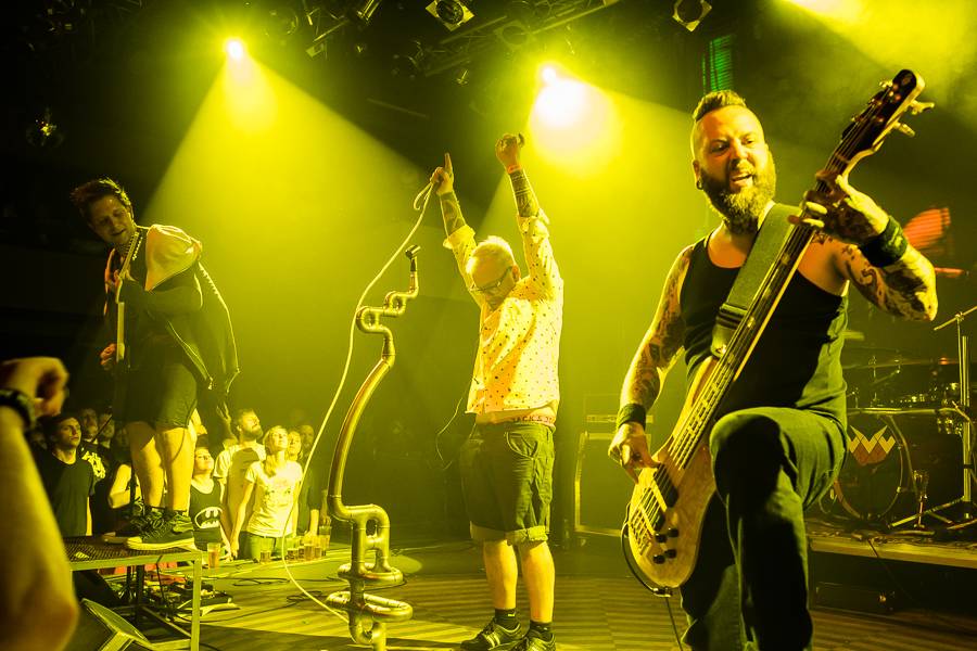 Cocotte Minute udělali bordel ve vyprodaném Lucerna Music Baru