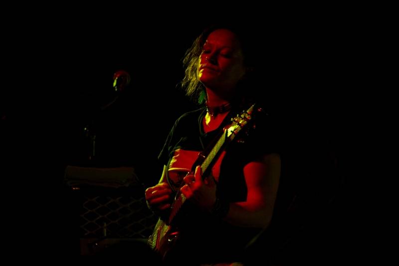 Gaia Mesiah si ochočila Žlutého psa v Pardubicích, divákům naservírovala příval energie