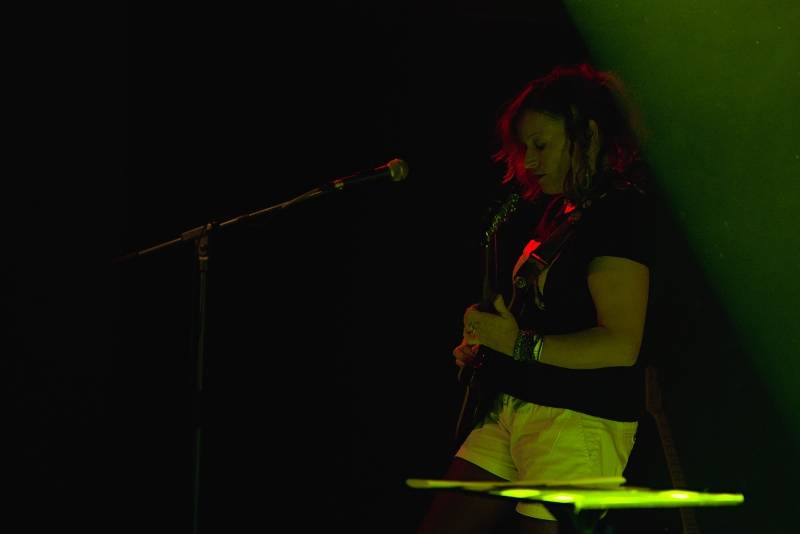 Gaia Mesiah si ochočila Žlutého psa v Pardubicích, divákům naservírovala příval energie