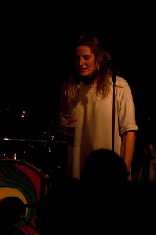 Gaia Mesiah si ochočila Žlutého psa v Pardubicích, divákům naservírovala příval energie