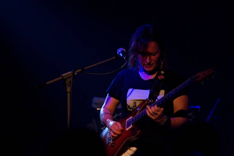 Gaia Mesiah si ochočila Žlutého psa v Pardubicích, divákům naservírovala příval energie