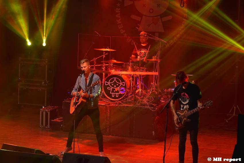 Pekař a Jakub Děkan zazpívali své hity v plzeňské Šeříkovce