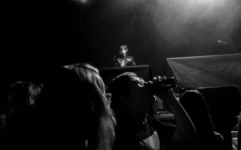 Slovanská rave party v centru Prahy: Little Big přivezli zběsilé taneční rytmy a světelnou show