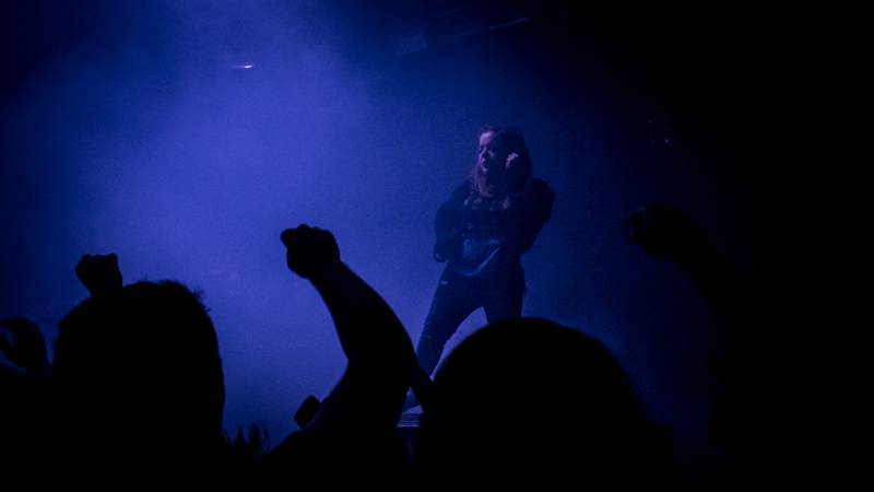 Slovanská rave party v centru Prahy: Little Big přivezli zběsilé taneční rytmy a světelnou show