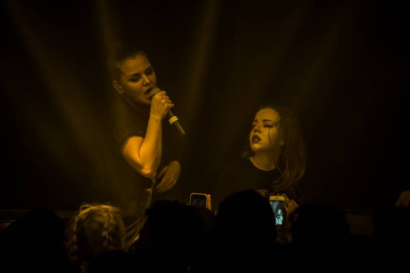 Slovanská rave party v centru Prahy: Little Big přivezli zběsilé taneční rytmy a světelnou show