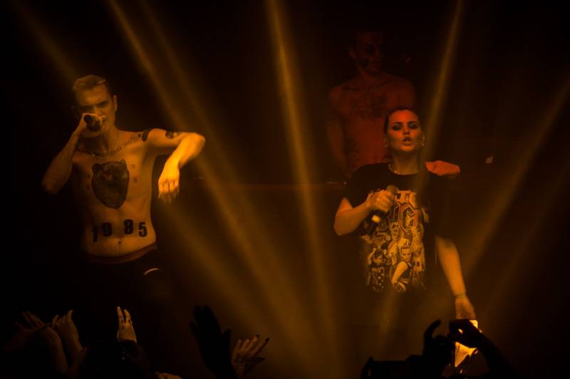 Slovanská rave party v centru Prahy: Little Big přivezli zběsilé taneční rytmy a světelnou show