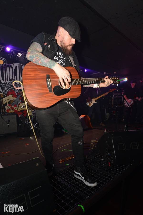 Vyprodané Rock Café: The Rumjacks se vrátili do Prahy