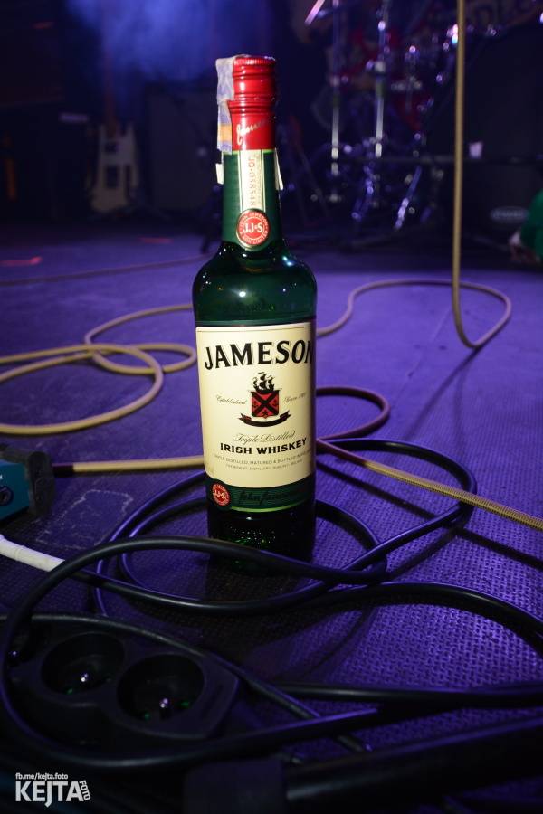 Vyprodané Rock Café: The Rumjacks se vrátili do Prahy