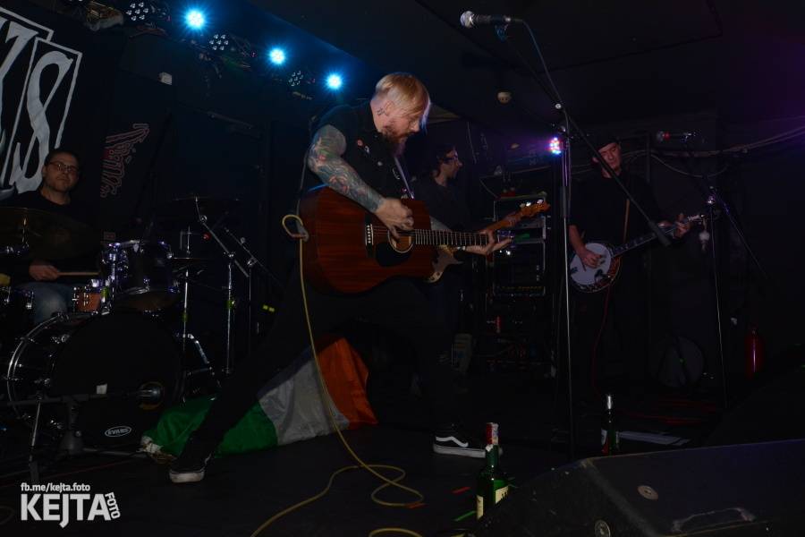 Vyprodané Rock Café: The Rumjacks se vrátili do Prahy