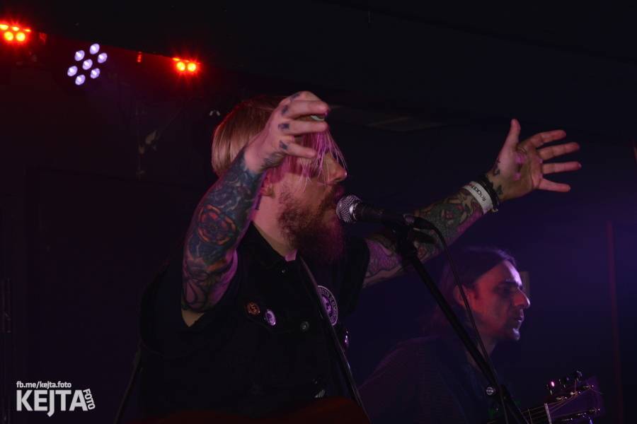 Vyprodané Rock Café: The Rumjacks se vrátili do Prahy