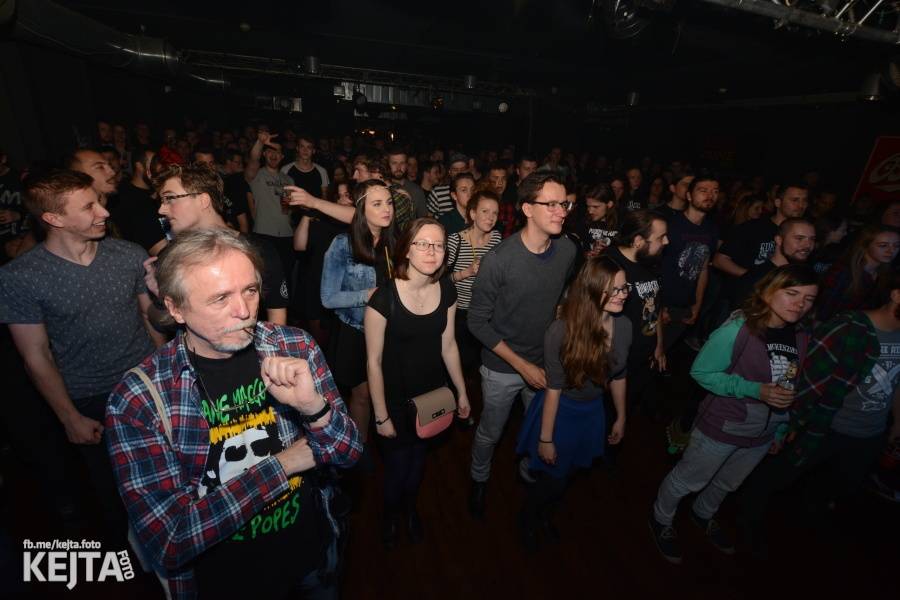 Vyprodané Rock Café: The Rumjacks se vrátili do Prahy
