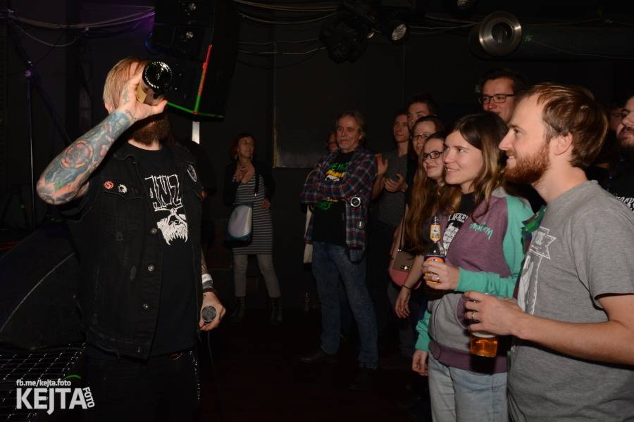 Vyprodané Rock Café: The Rumjacks se vrátili do Prahy