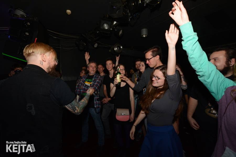 Vyprodané Rock Café: The Rumjacks se vrátili do Prahy