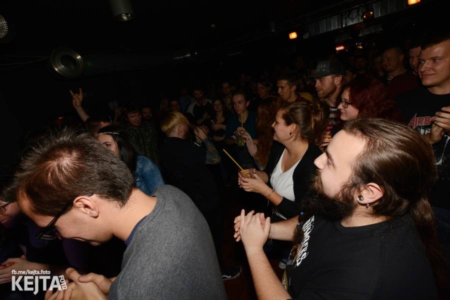 Vyprodané Rock Café: The Rumjacks se vrátili do Prahy